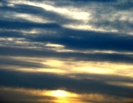 Ce n’est pAs un ciel blEu Dans bon nombre de chefs tu qualifies du bleu, mais pourquoi donc une telle réduction quand on sait de quoi ciel tu es capable ! Pour nous émerveiller ou nous...